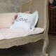 Lit banquette en bois sculpté et cannage