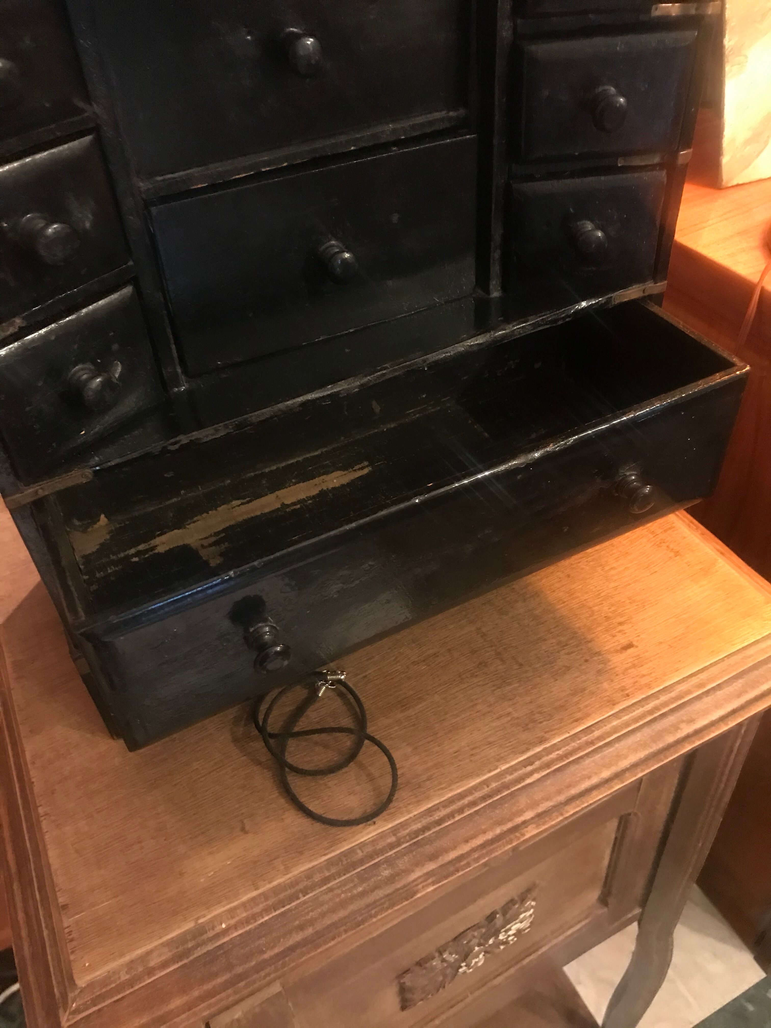 Jewelry box
