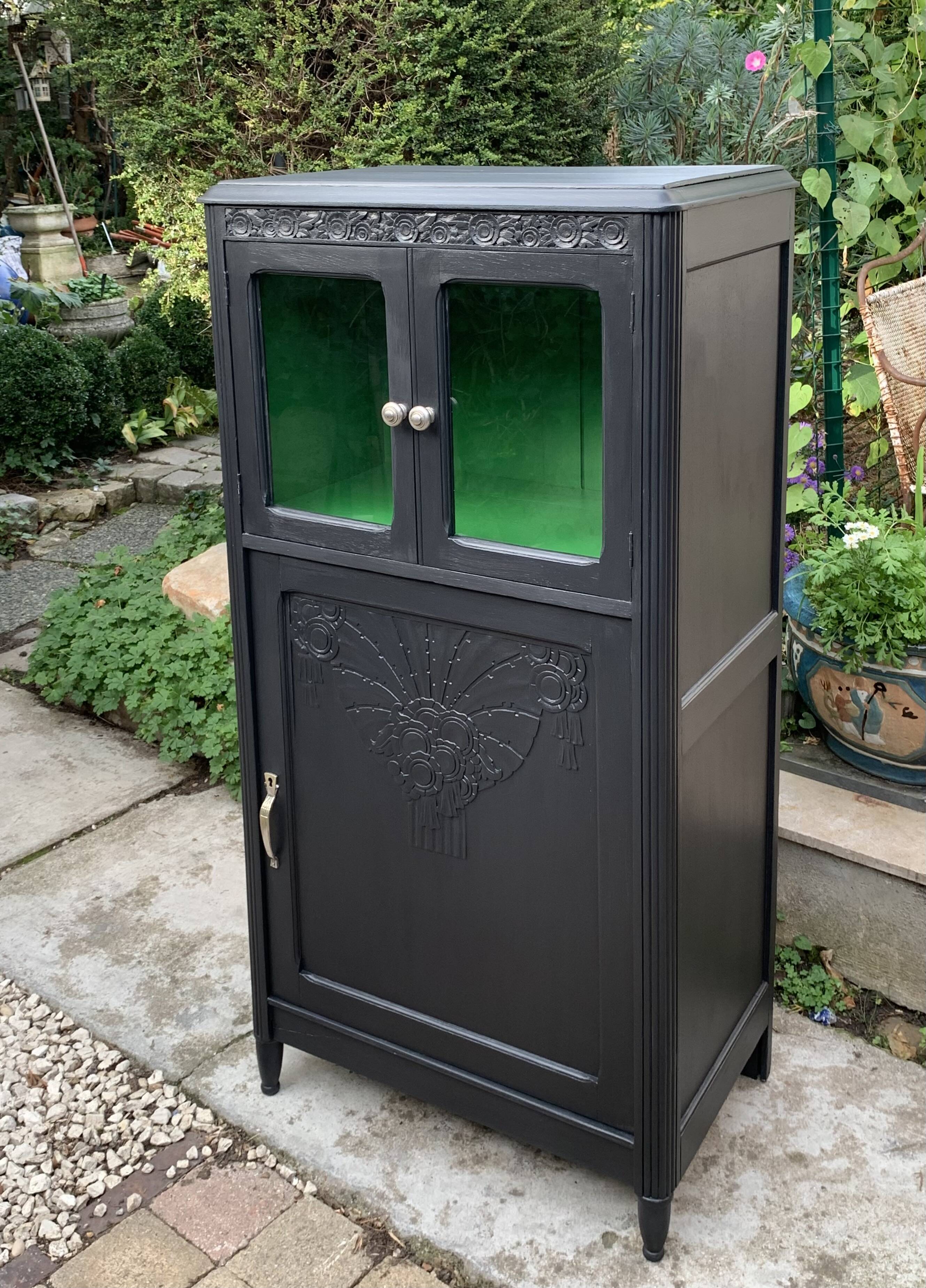 Parisian buffet with black glass front, Art Deco style, 1930