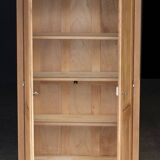 Rare primary school armoire in solid oak. 1920s/30s. Superb condition.