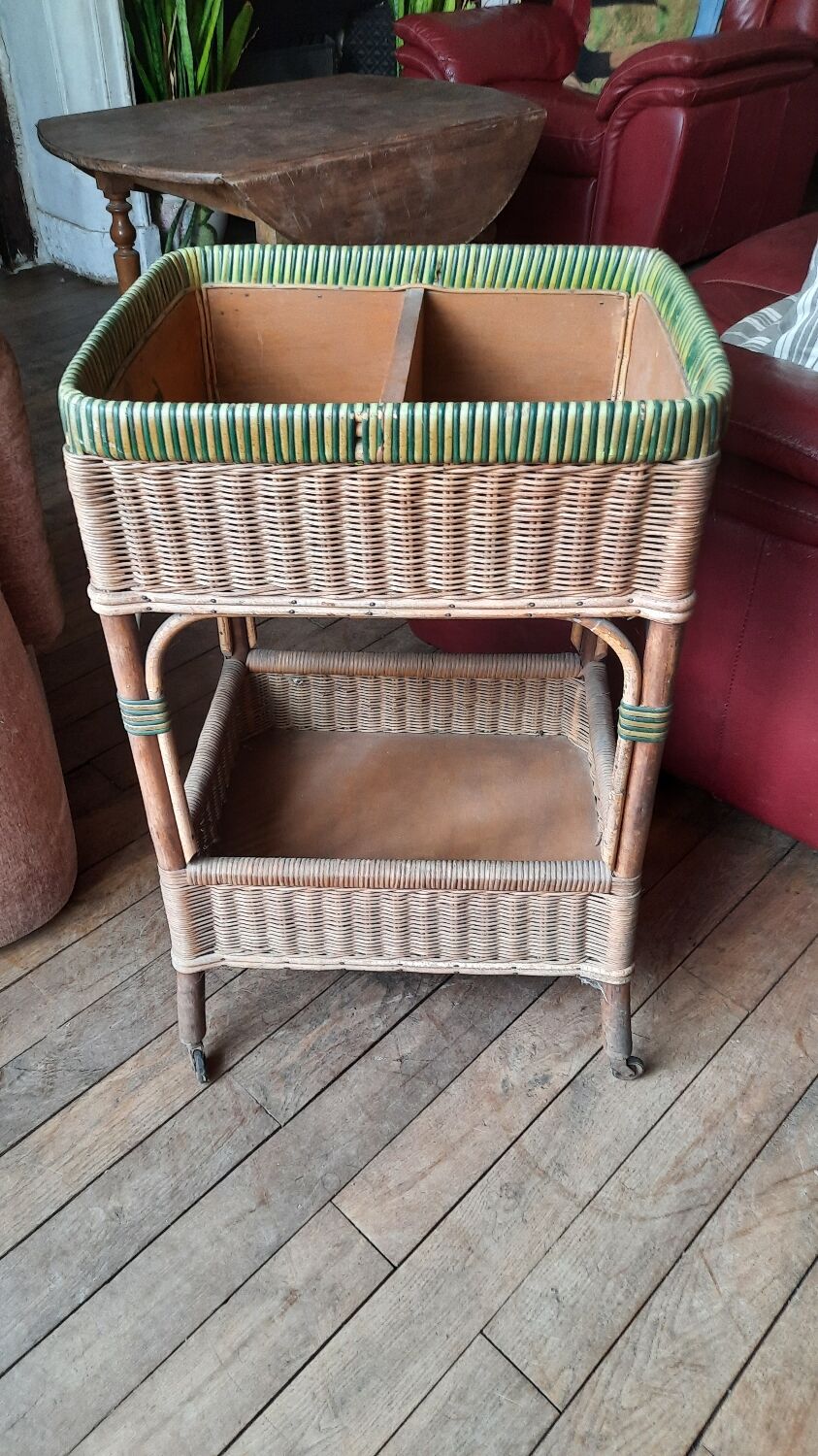 Rattan and bamboo worker