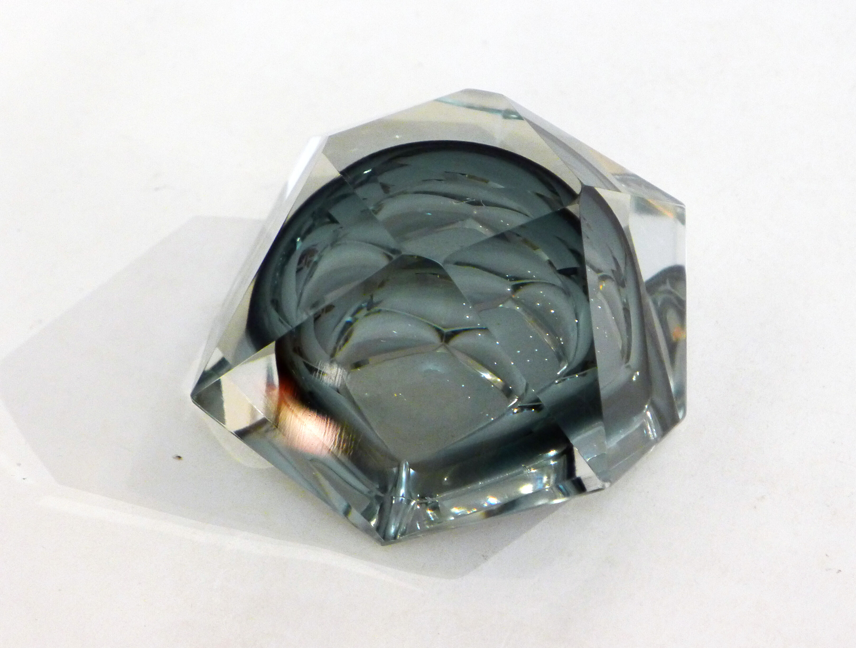 Ashtray Sommerso Murano faceted grey