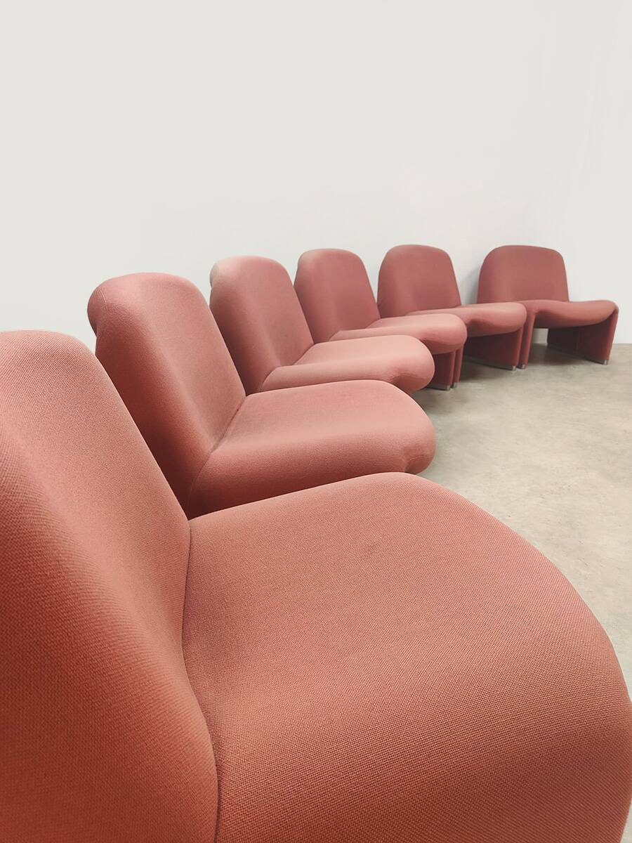 Ensemble de salon au design vintage Chaises Alky Giancarlo Piretti Artifort