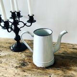 Théière en tôle émaillée