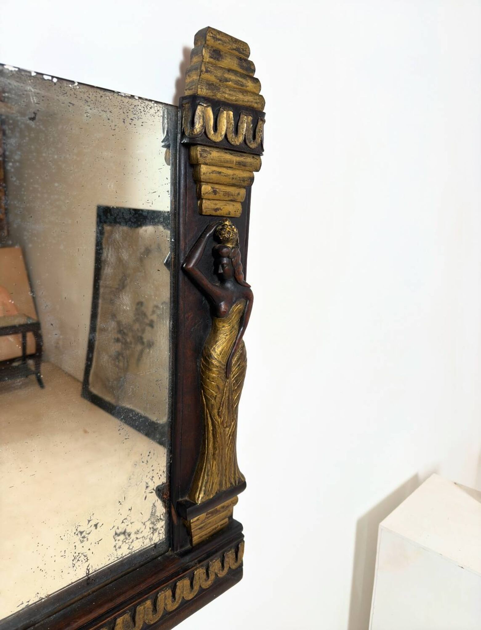 Miroir de style « Art déco » en bois sculpté