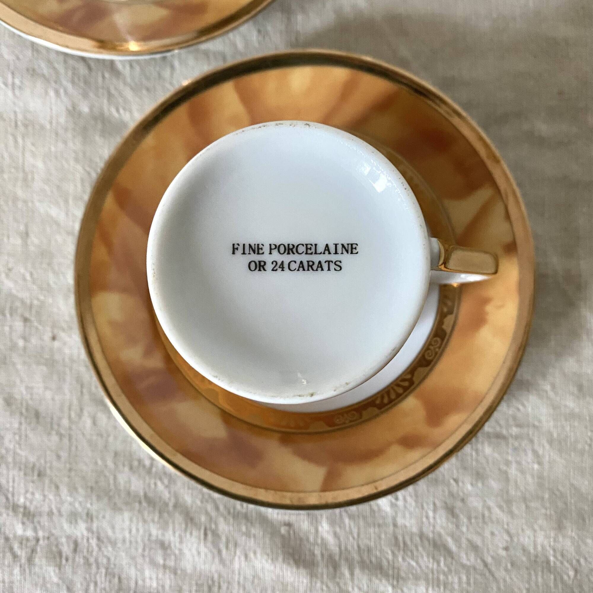 Espresso cups in porcelain and 24-carat gold gilding
