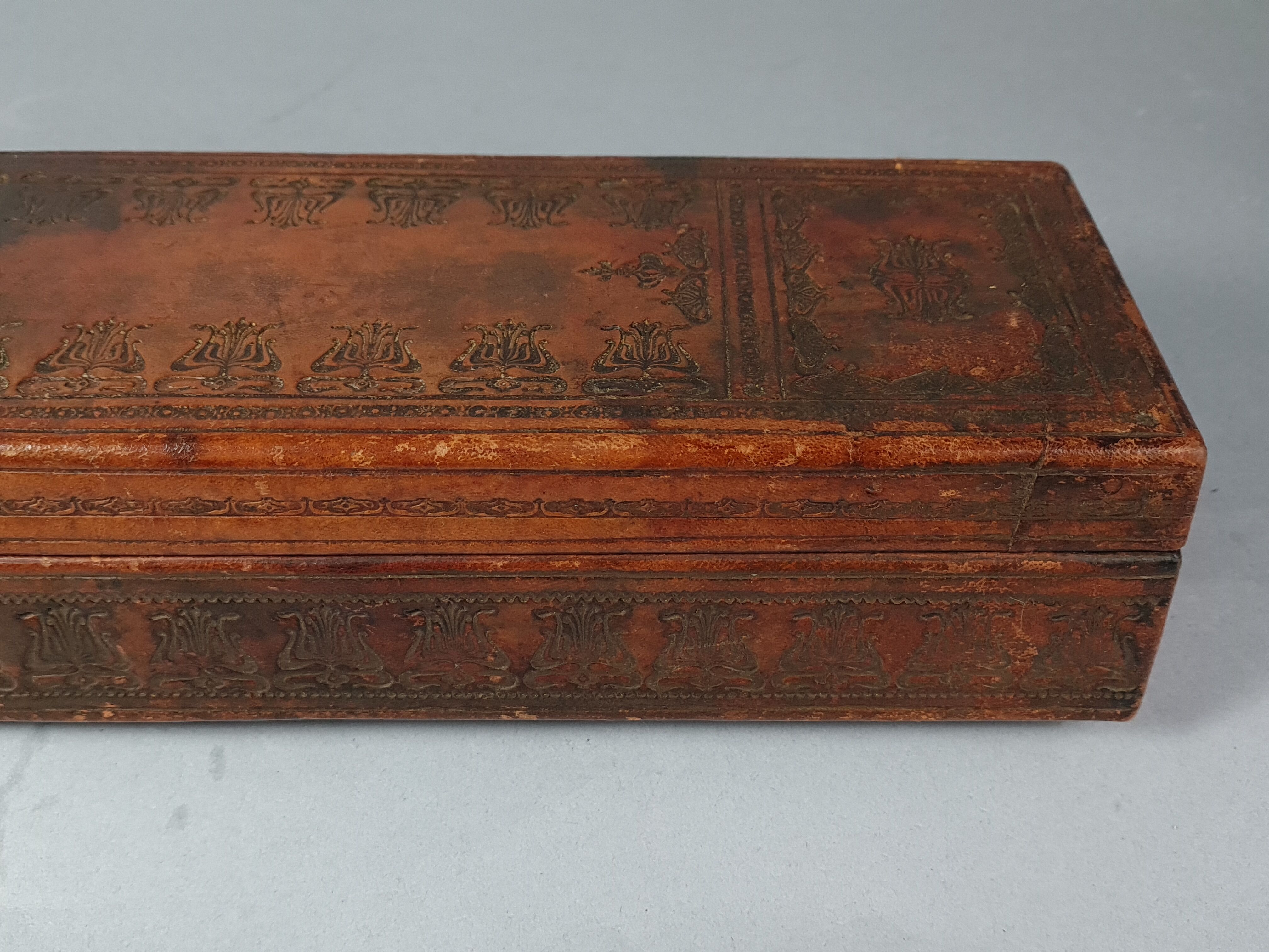 Leather box inner fabrics