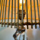Lampe cristal et rotin vintage