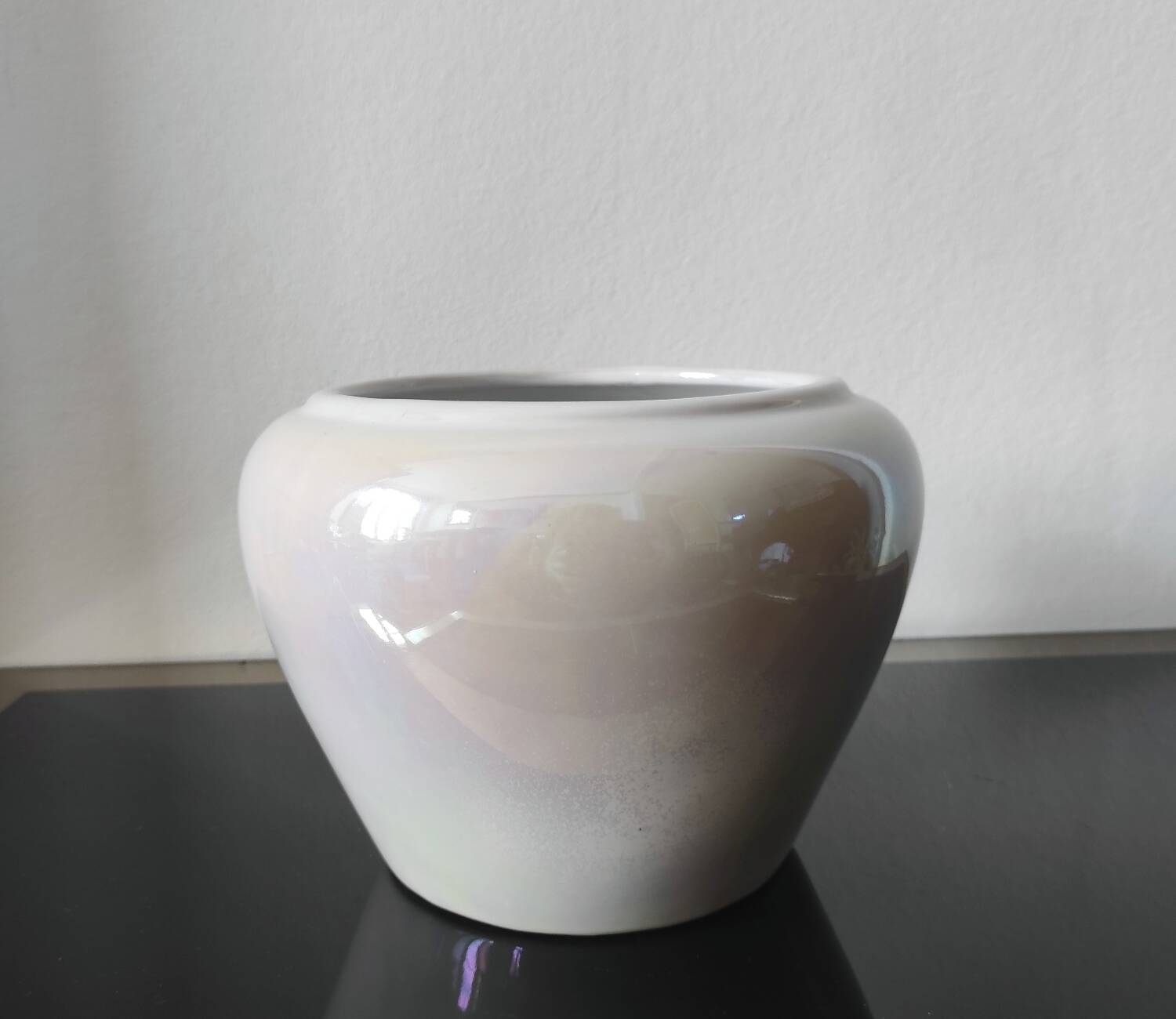 Vintage Iridescent Pearlescent Ceramic Ball Vase – 1970s/80s