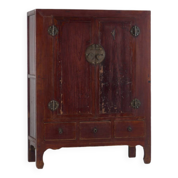 Vermilion wardrobe, China, around 1900