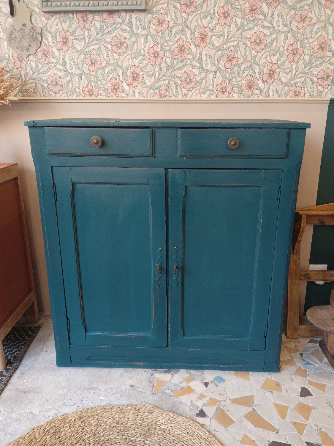 Blue Parisian buffet