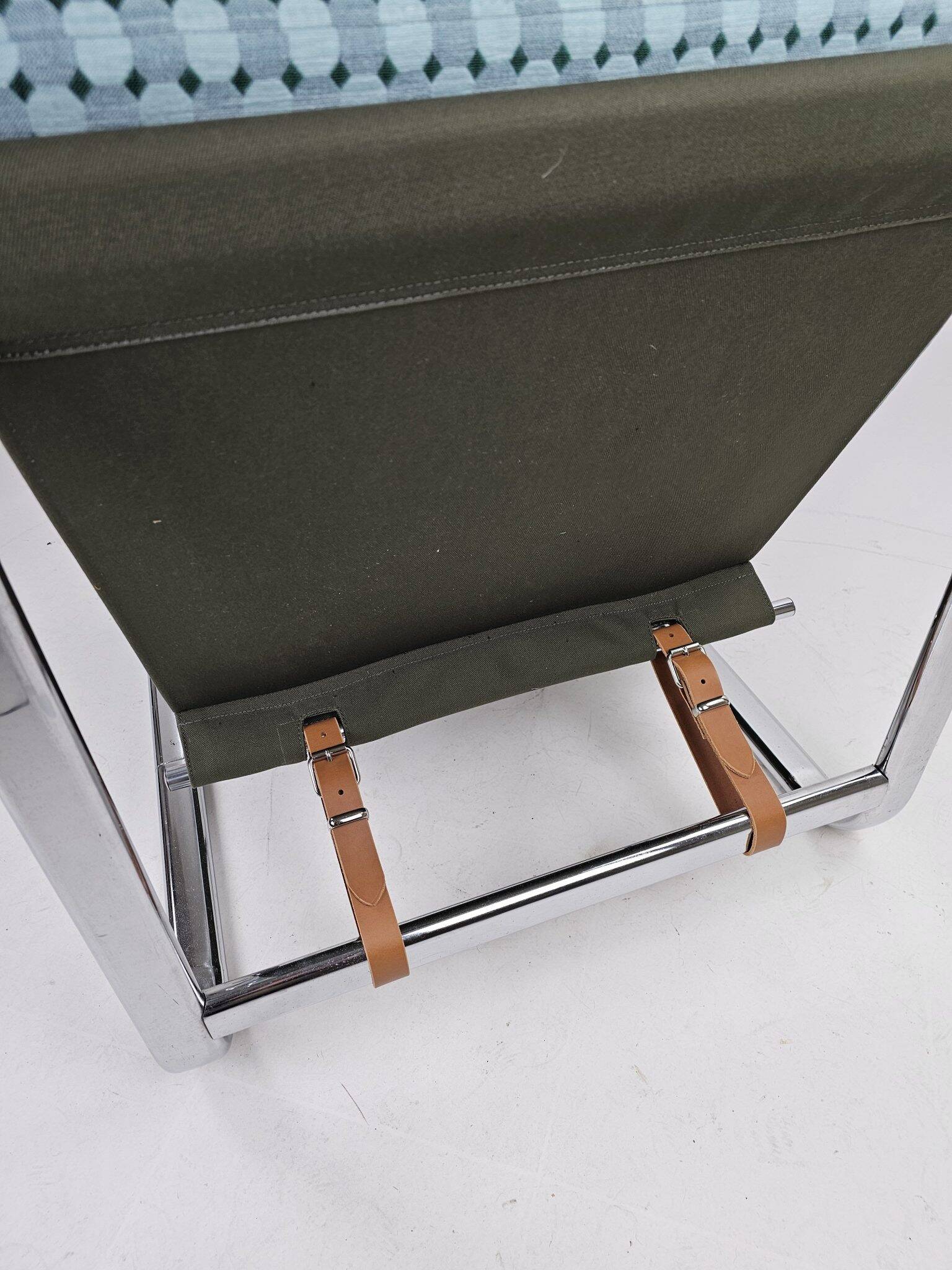 Set of 2 Italian chairs in chrome frame and completely reupholstered