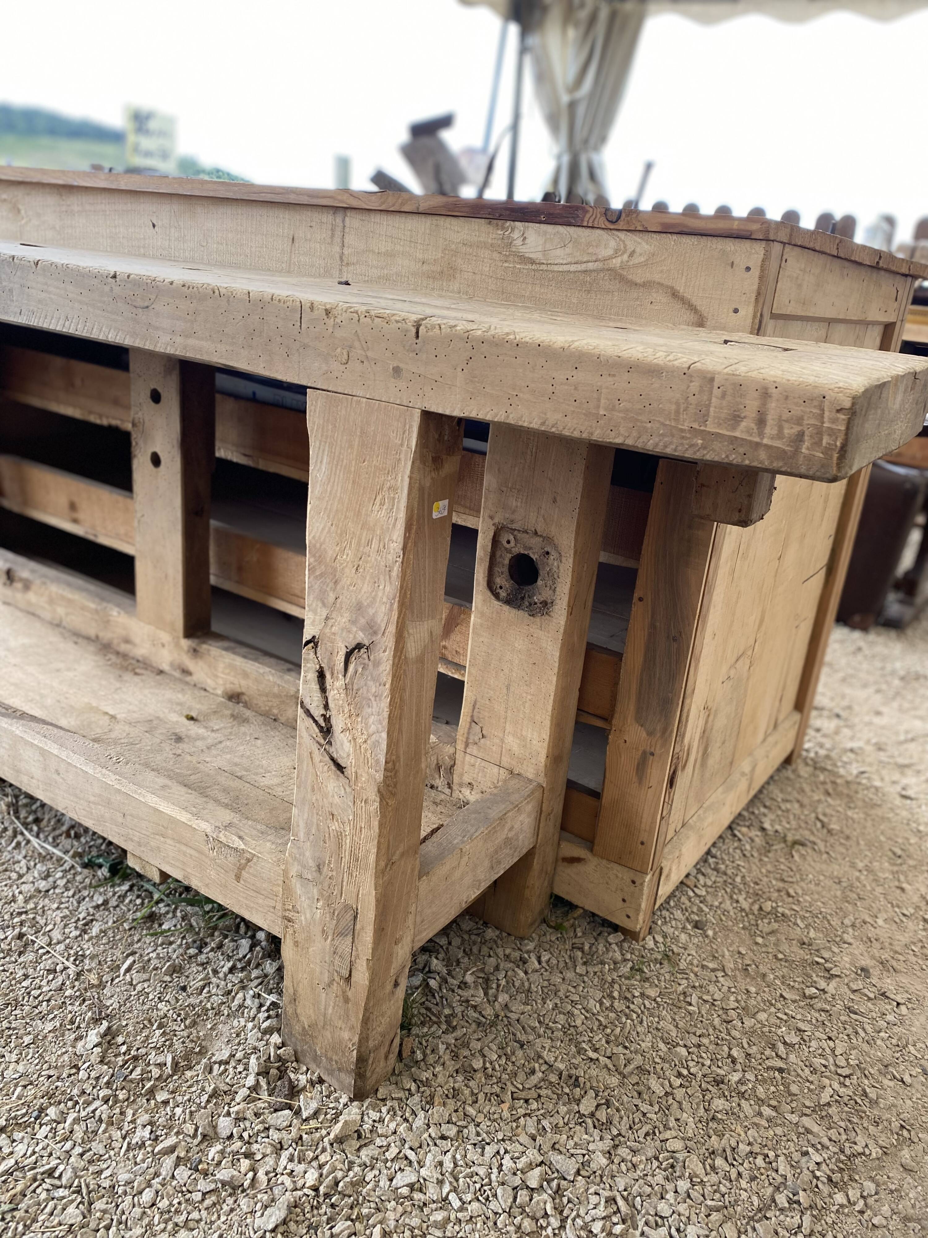 Carpenter's workbench