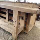 Carpenter's workbench