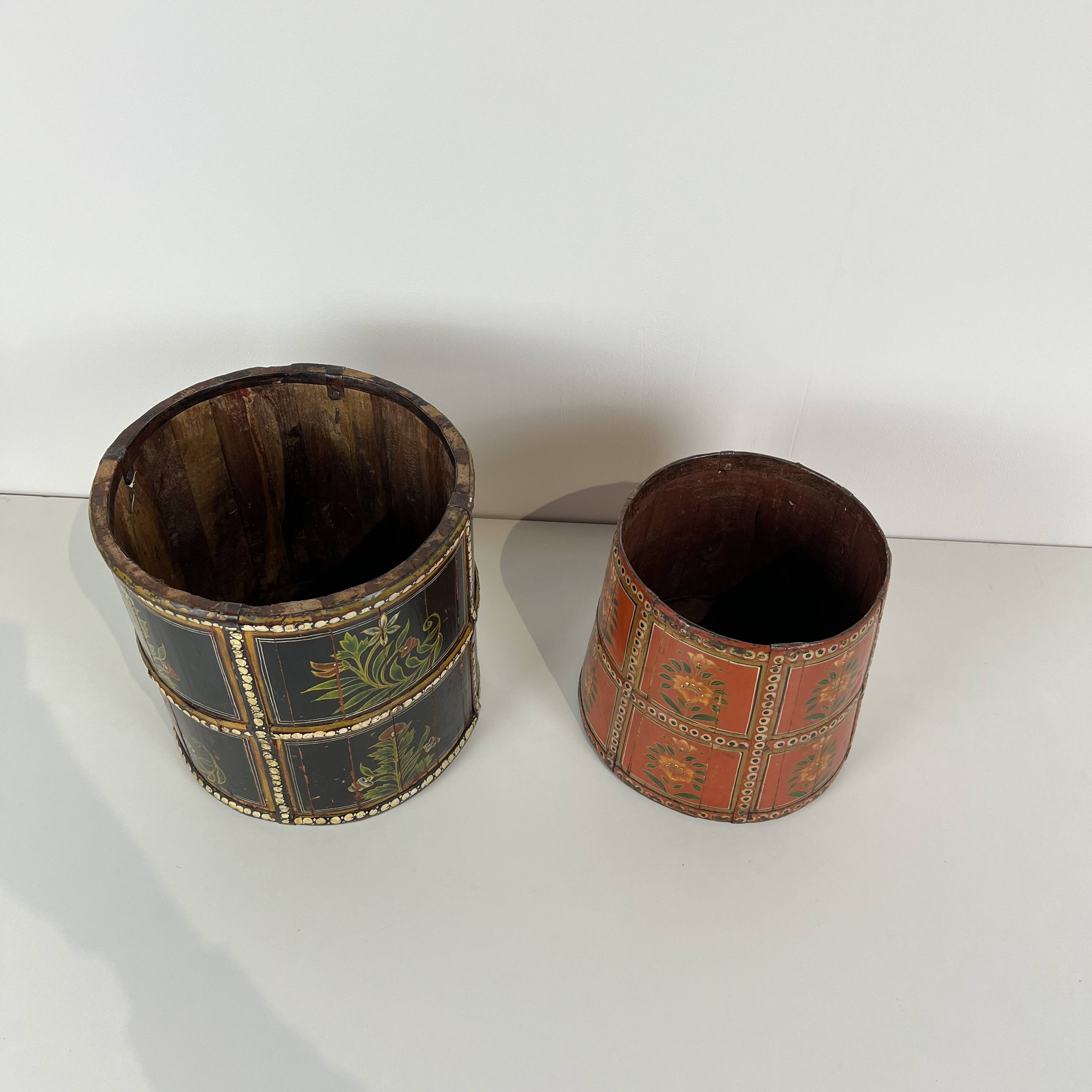 2 Old rice baskets, wooden buckets, flower pot, hand painted