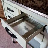 Table d'instruments médicaux en métal et verre, années 1960