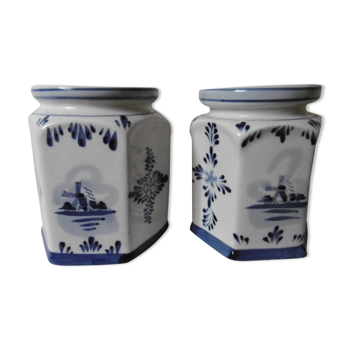 Pair of hexagonal pots old white deft décor