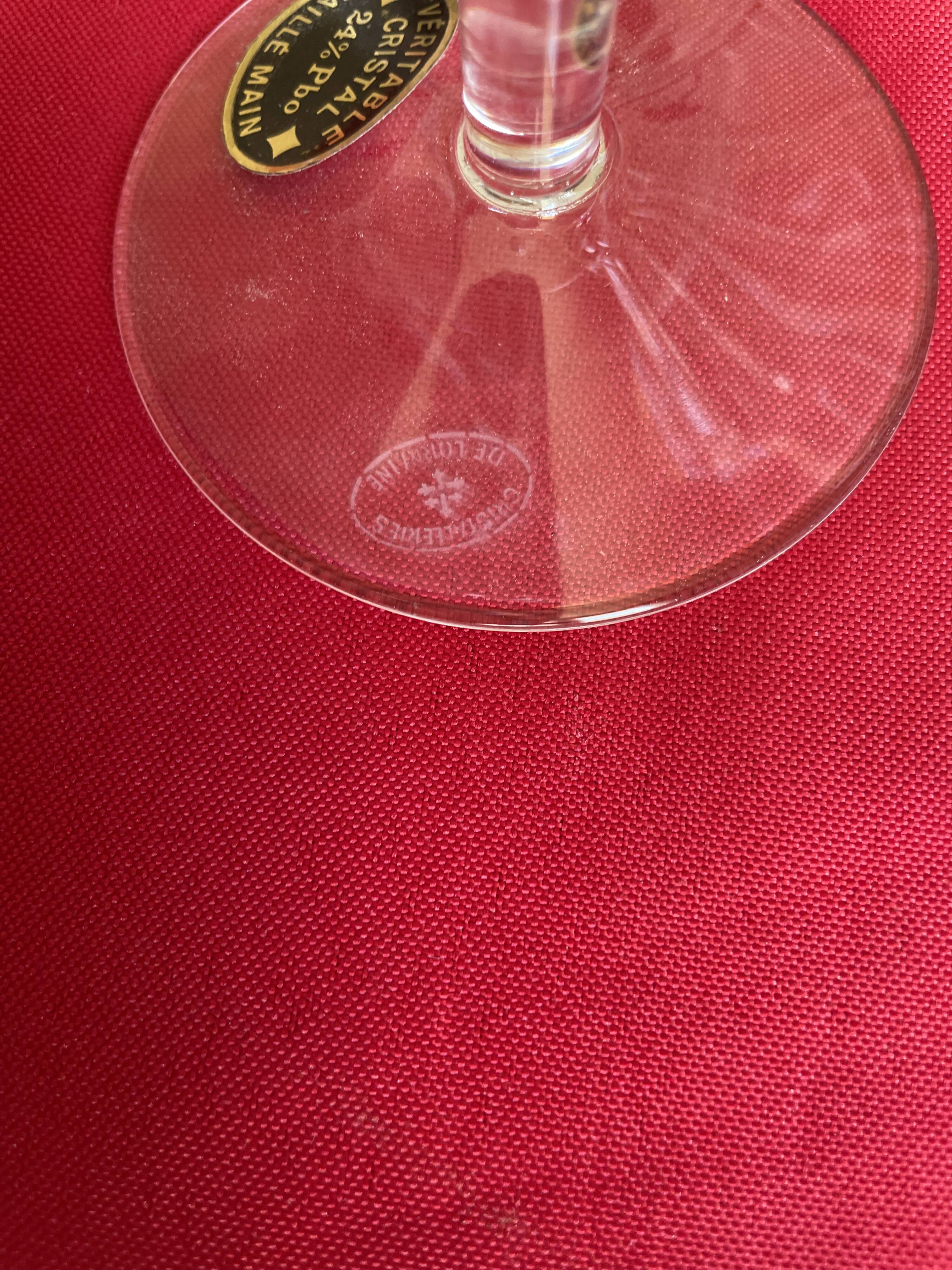 Hand-cut crystal champagne flutes