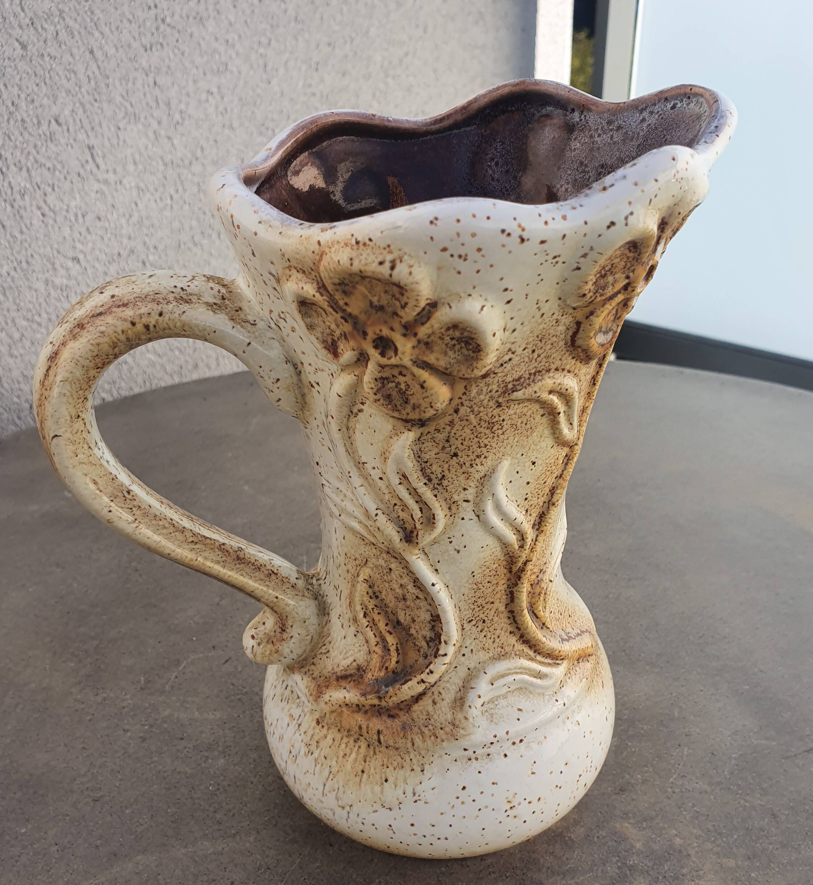 Ceramic vase