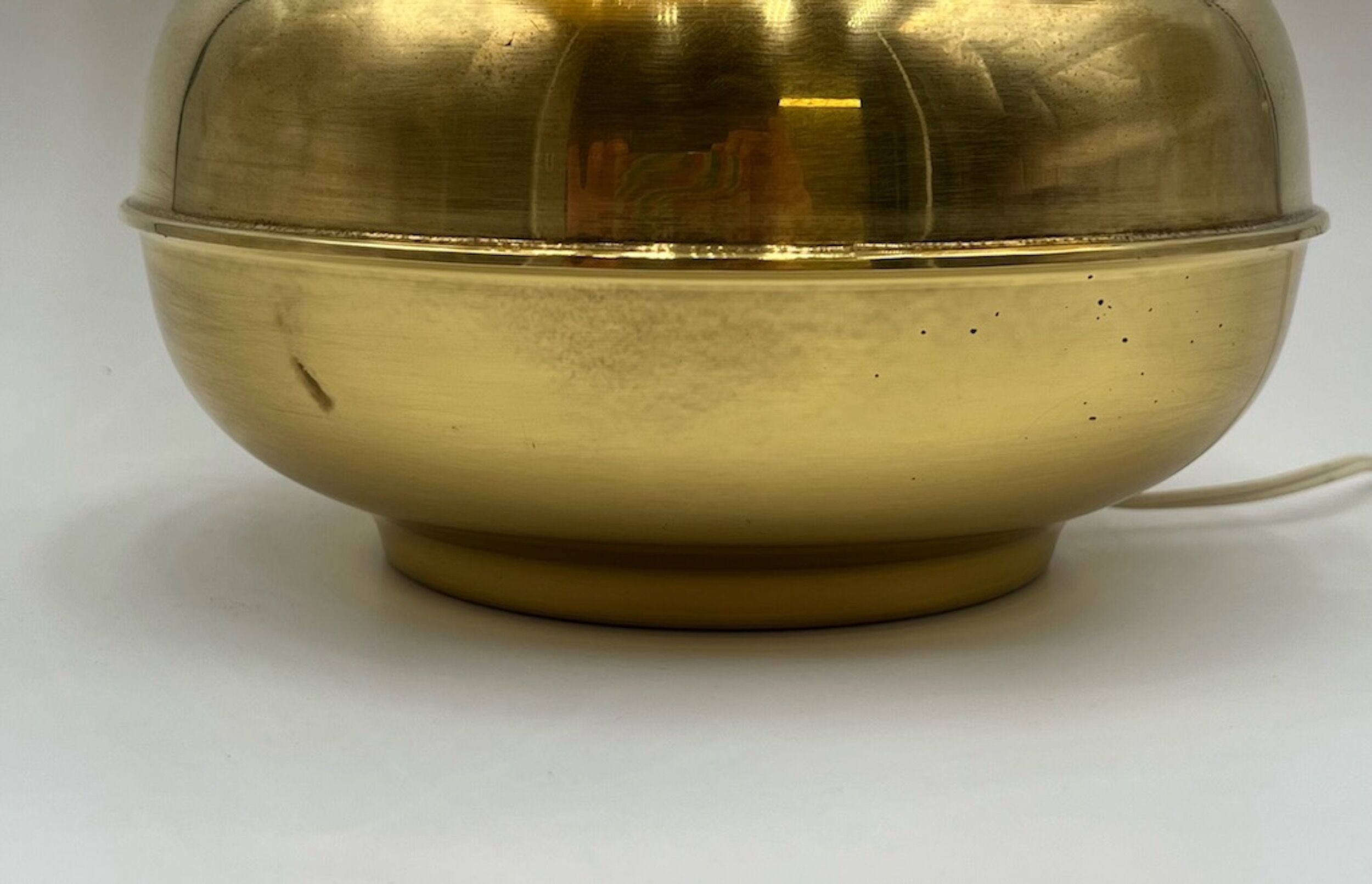 Lampe de table vintage en laiton fabriquée en Italie, années 60
