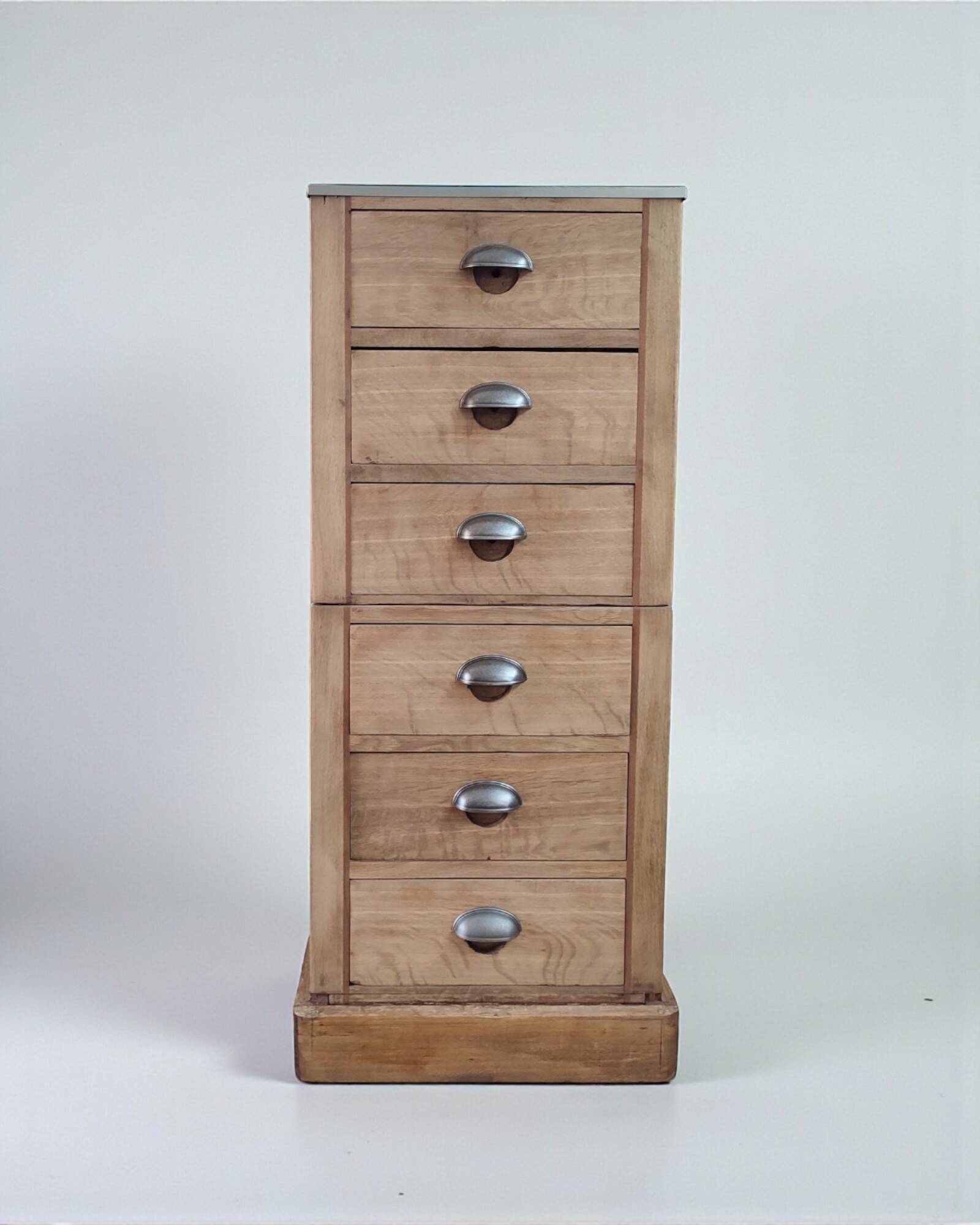 Meuble de métier vintage à tiroirs