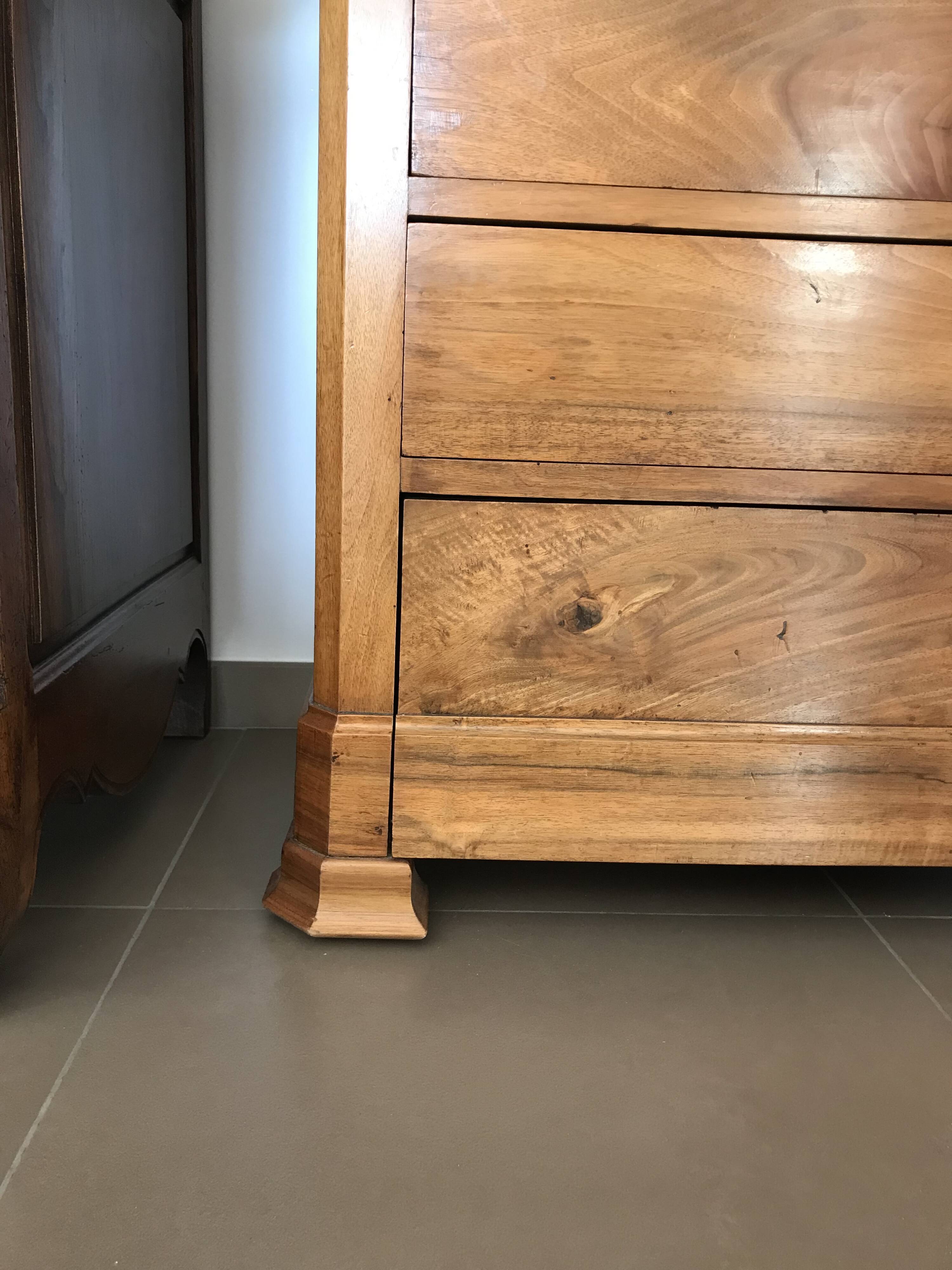 Commode louis philippe en noyer