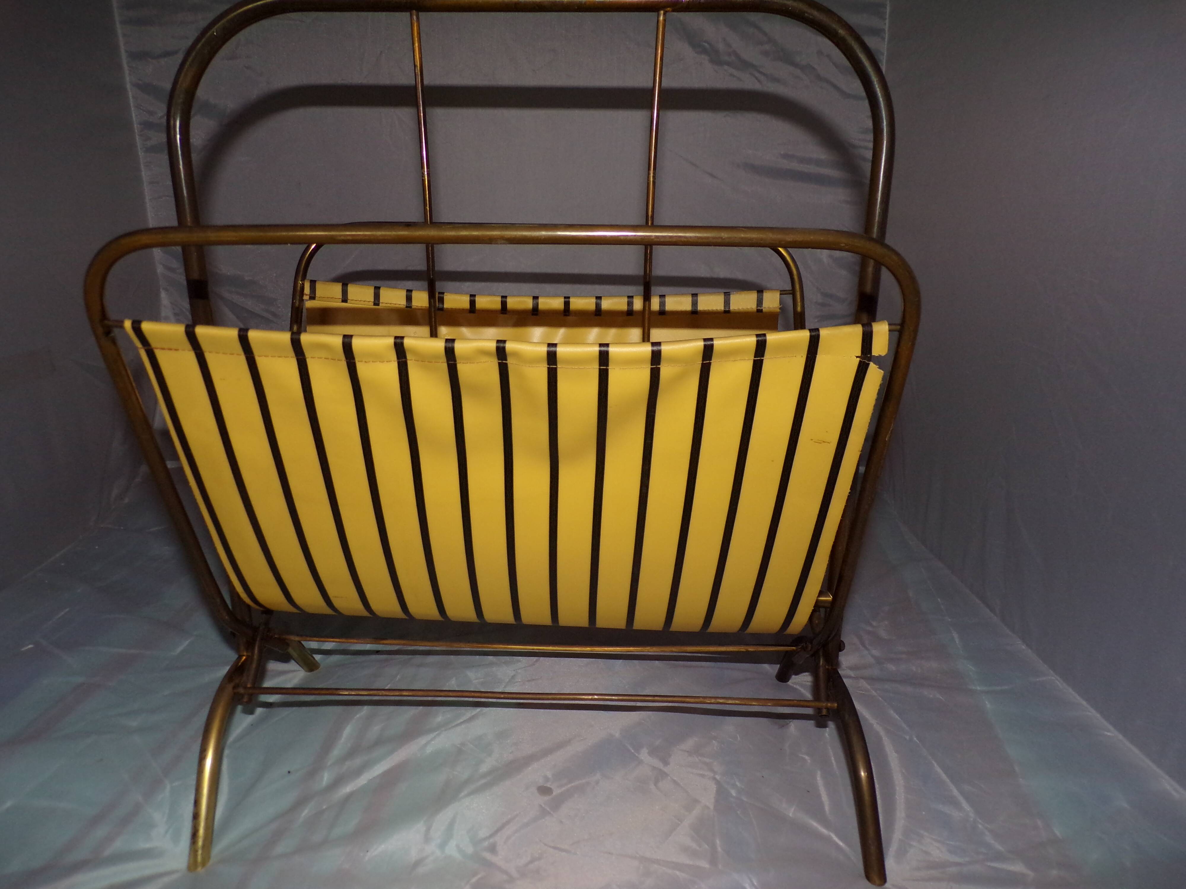 Vintage magazine rack 1960