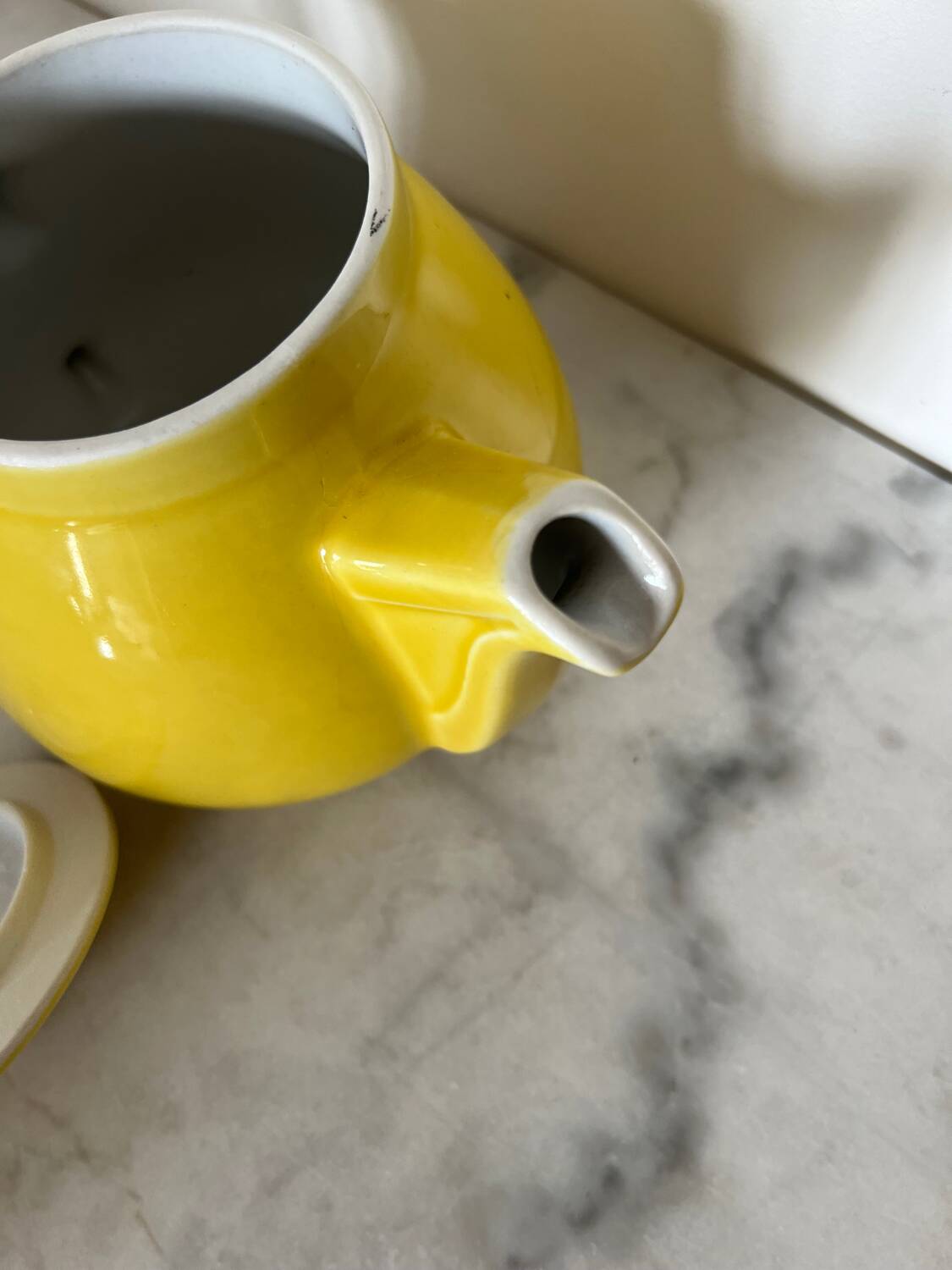 Rio yellow teapot from the 60s in very good condition