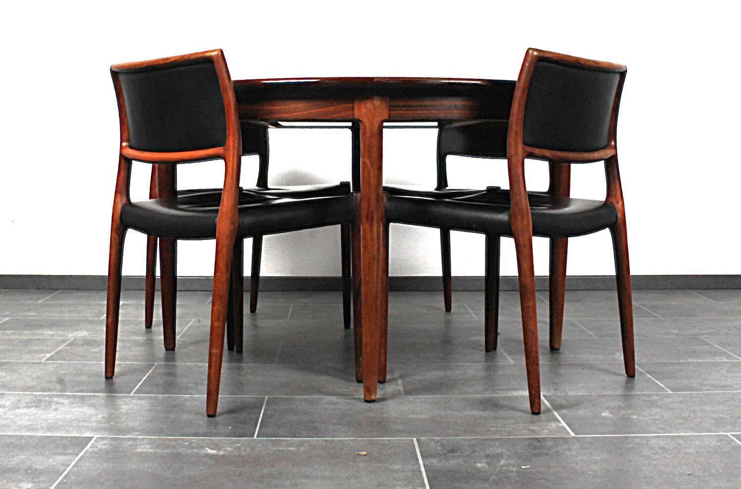 Table et chaises en palissandre Møller modèle 80 par Niels Otto (NO) Møller pour JL Møllers, années 1960, ensemble de 5.