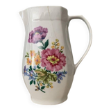 Vintage Alföldi pitcher in white porcelain with blue and red floral decoration, Folk Art.