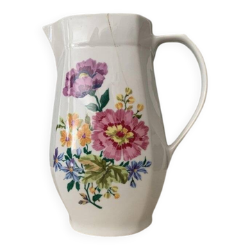 Vintage Alföldi pitcher in white porcelain with blue and red floral decoration, Folk Art.