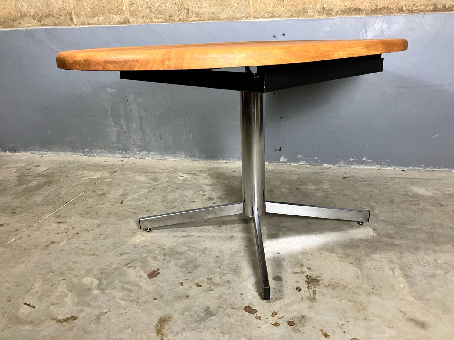 Table à manger ovale bureau chêne chromé