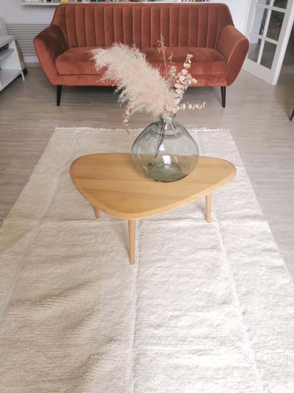 Tapis berbère béni ouarain uni blanc à motifs lignes incrustées