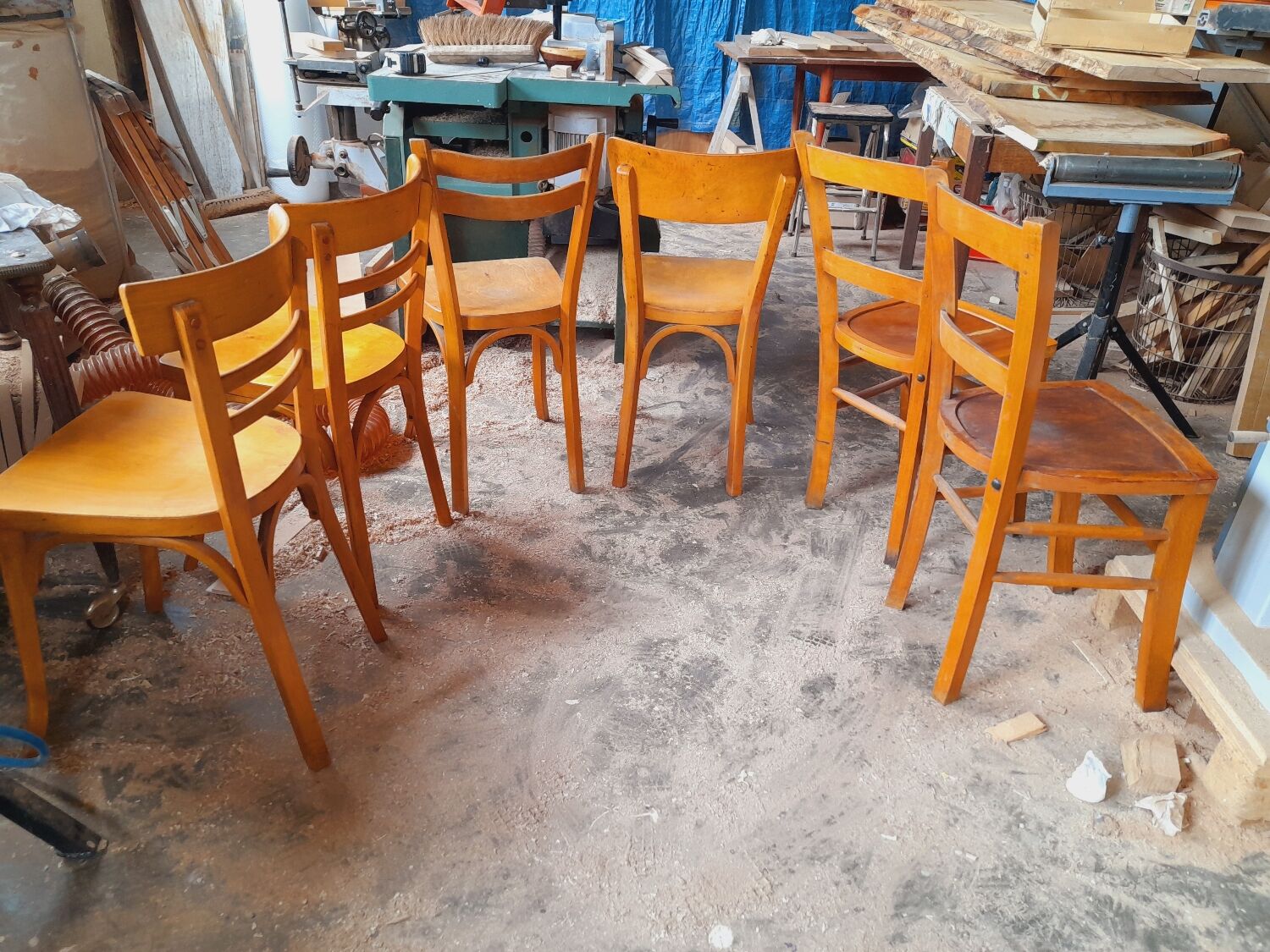 Lot 6 mismatched bistro chairs