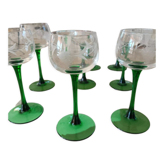 9 verres à vin blanc d'Alsace ballon à pieds verts