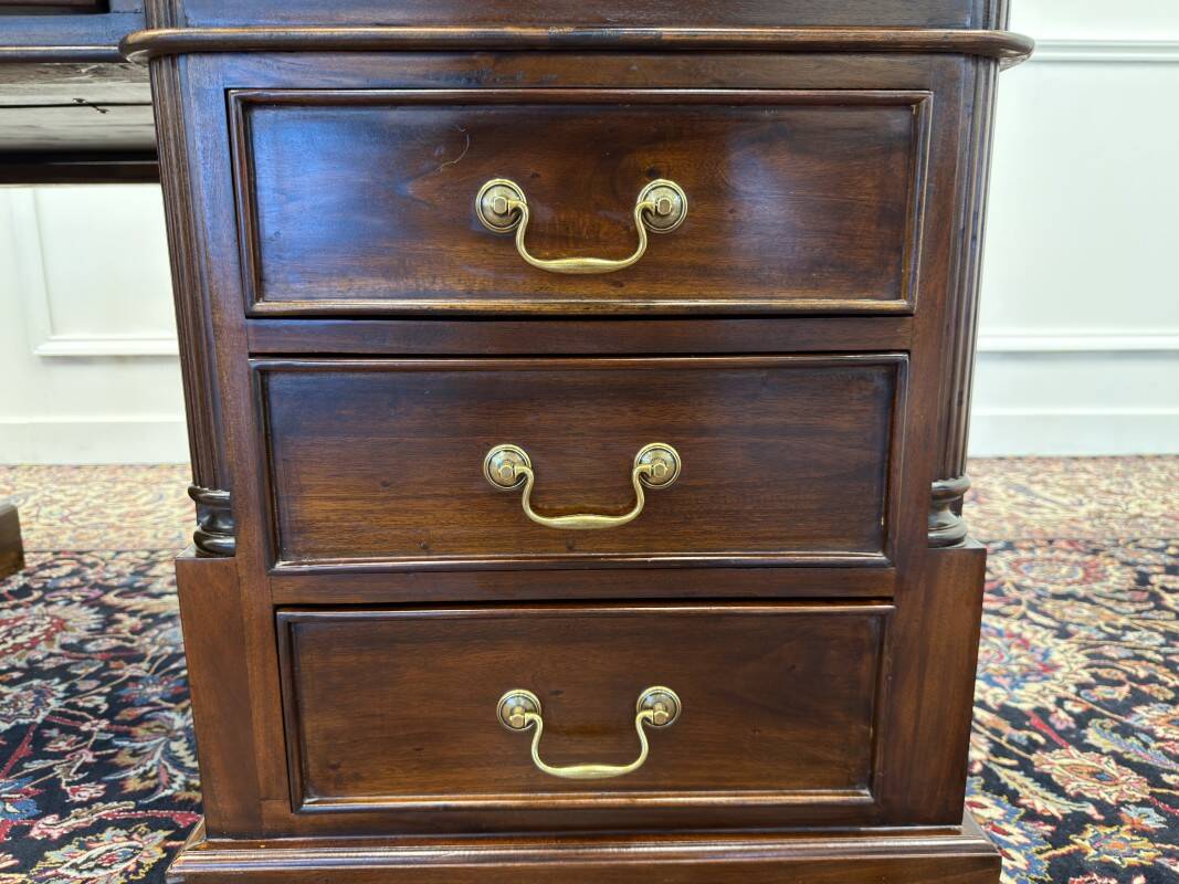 Classic English Desk Partnerdesk