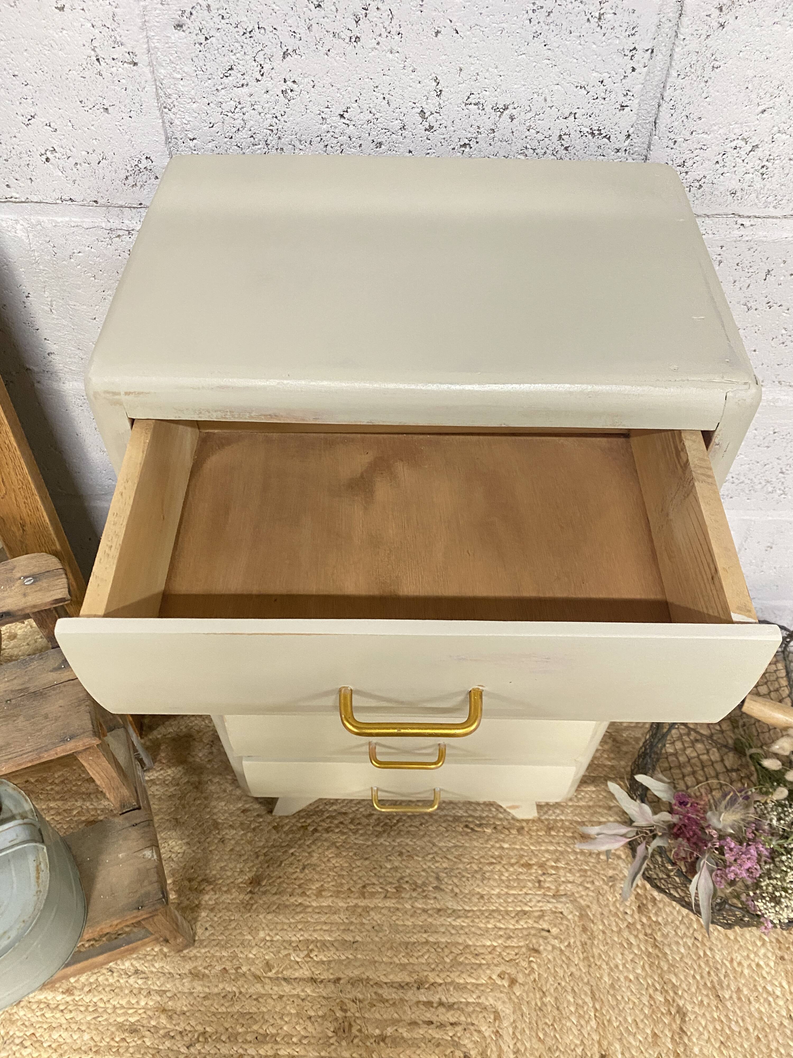 chiffonnier/meuble à tiroirs