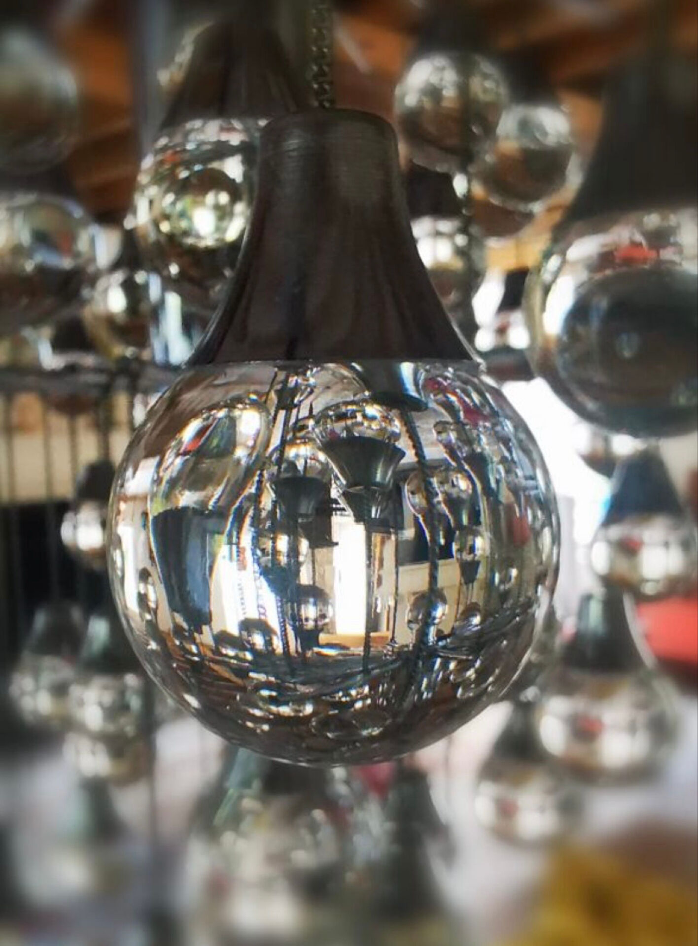 Chandelier with 79 Murano glass drops