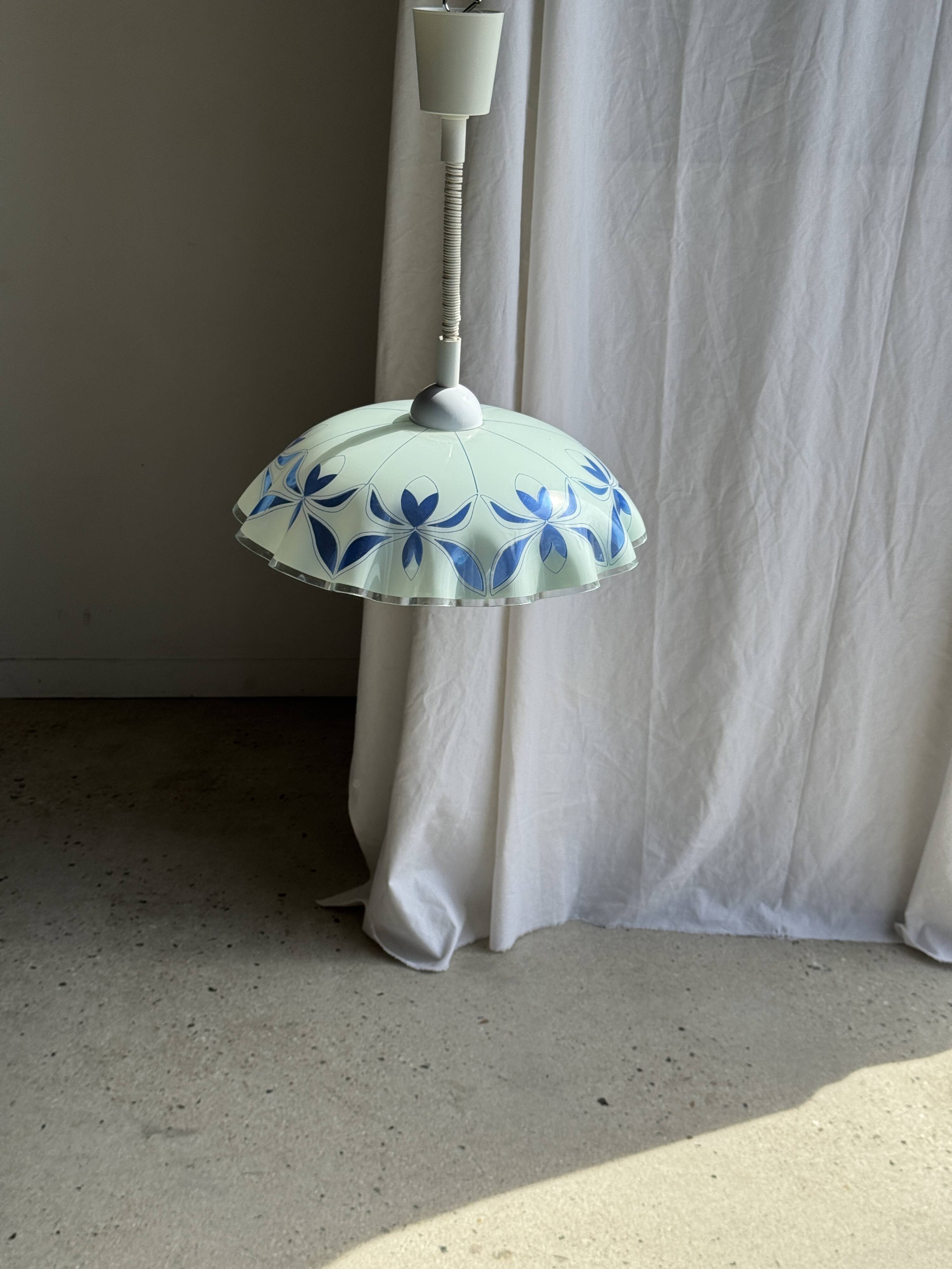 Vintage suspension in white and blue glass with wavy edge D46 H53