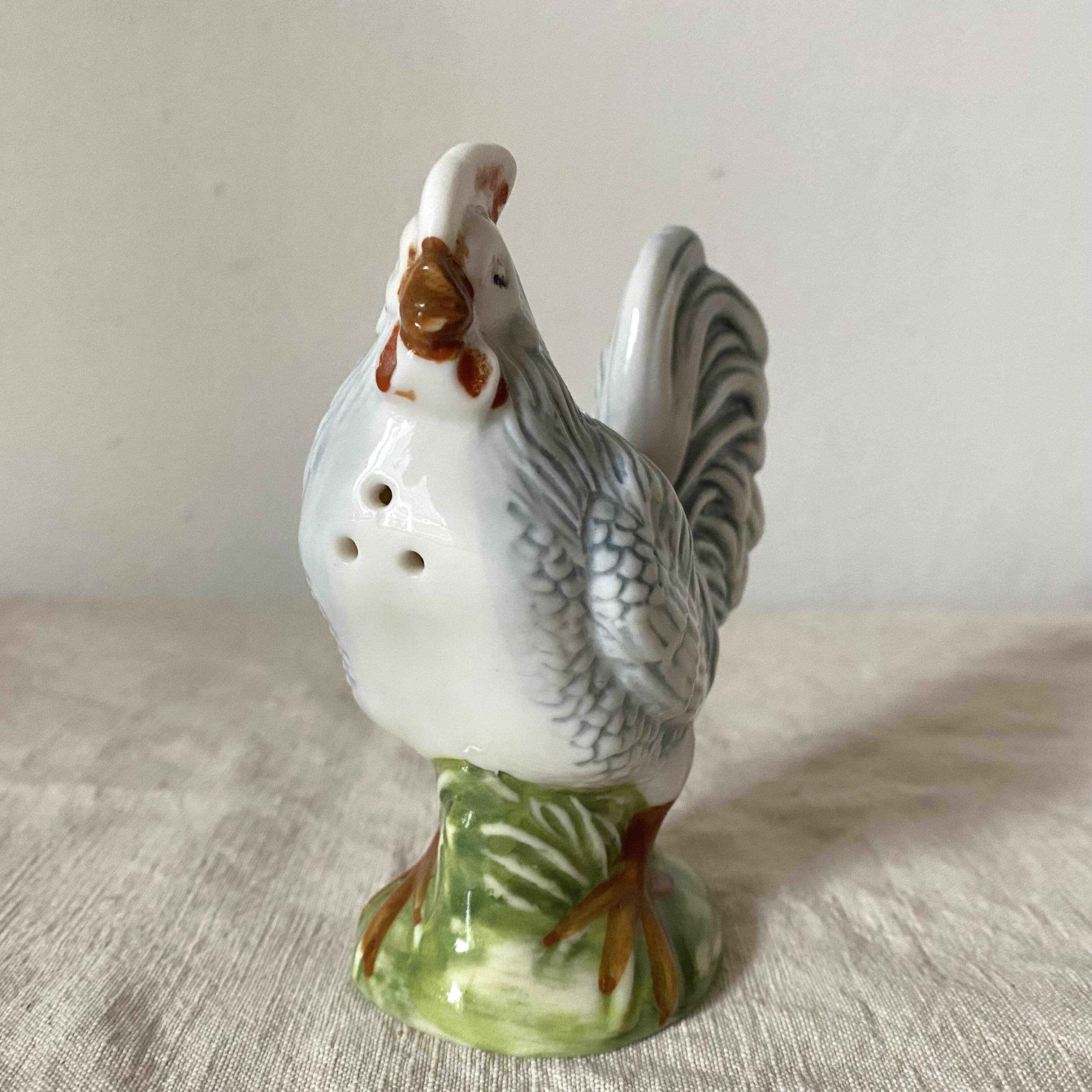Rooster salt shaker in opaline