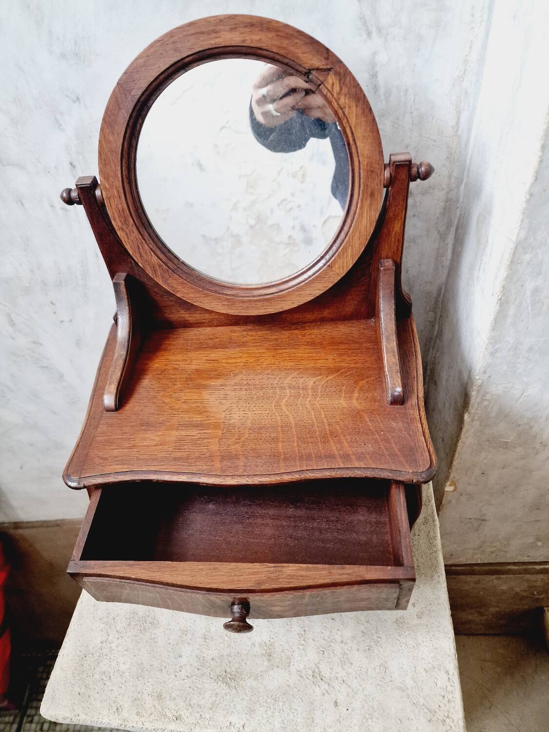 Vintage wooden table dressing table