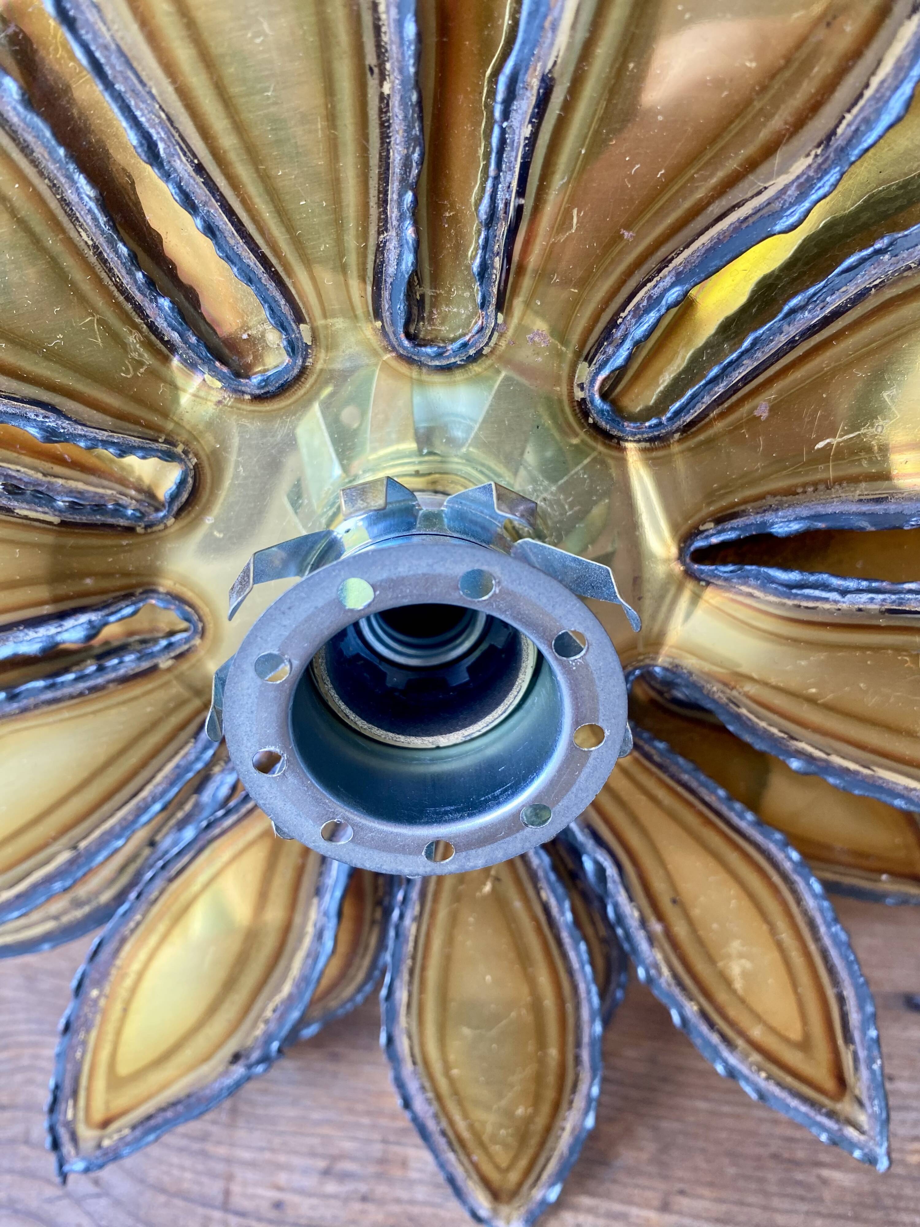 Applique murale fleur metal doré vintage