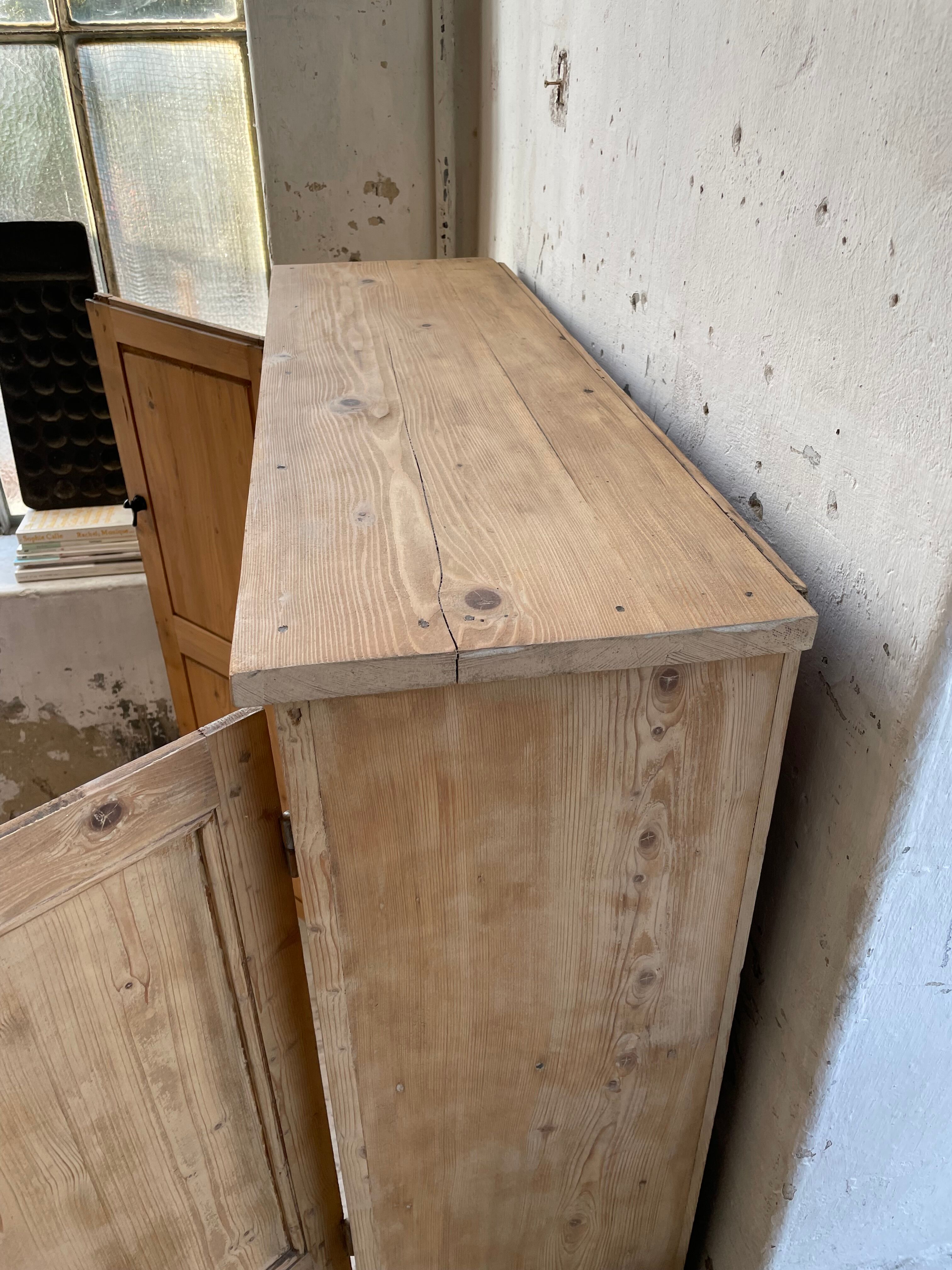 Wooden cabinet cuttery