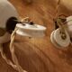 Suspension opaline monte et baisse