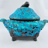 Stylized tureen