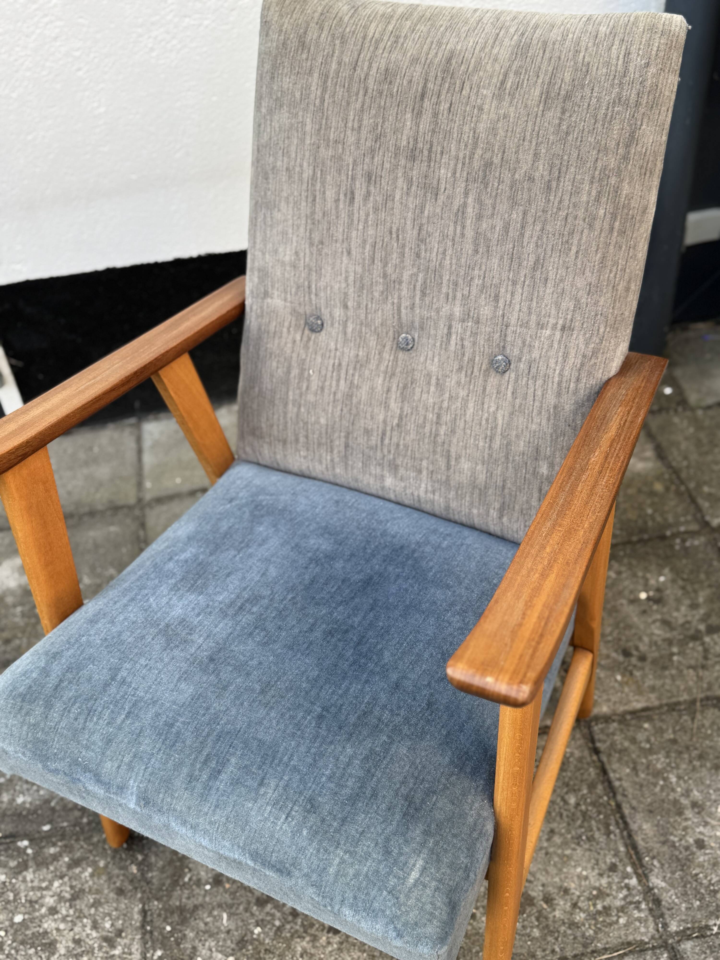 Vintage Mid Century Modern Arm Chair