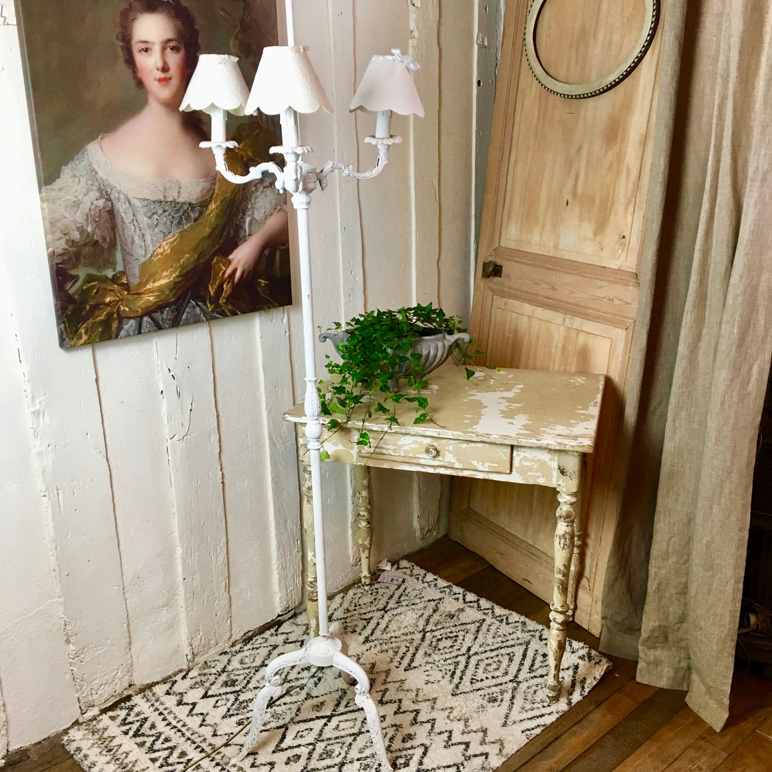 Floor lamp three lights solid bronze patina white