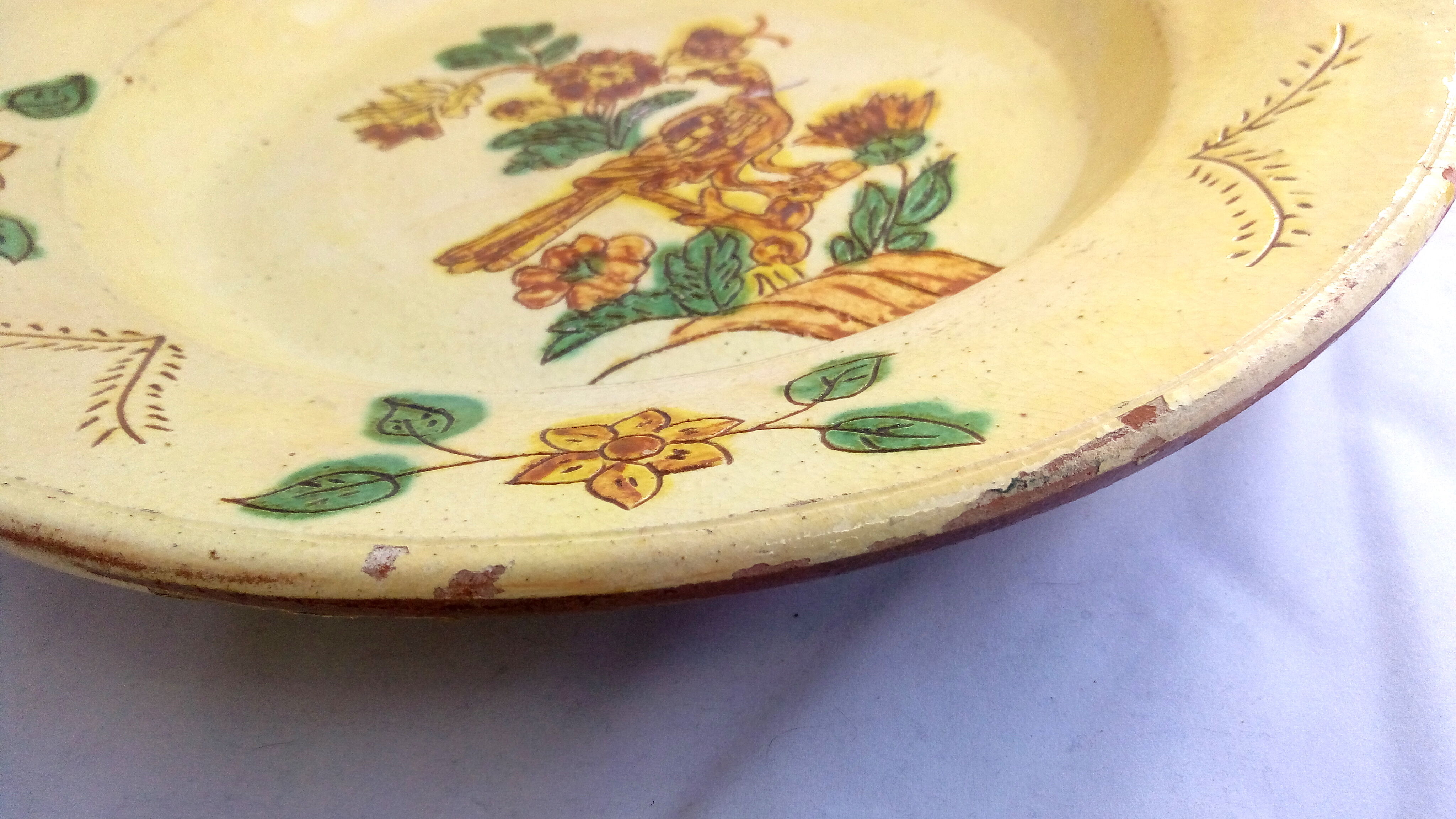 Plat XL d'art populaire aux fleurs et à l'oiseau