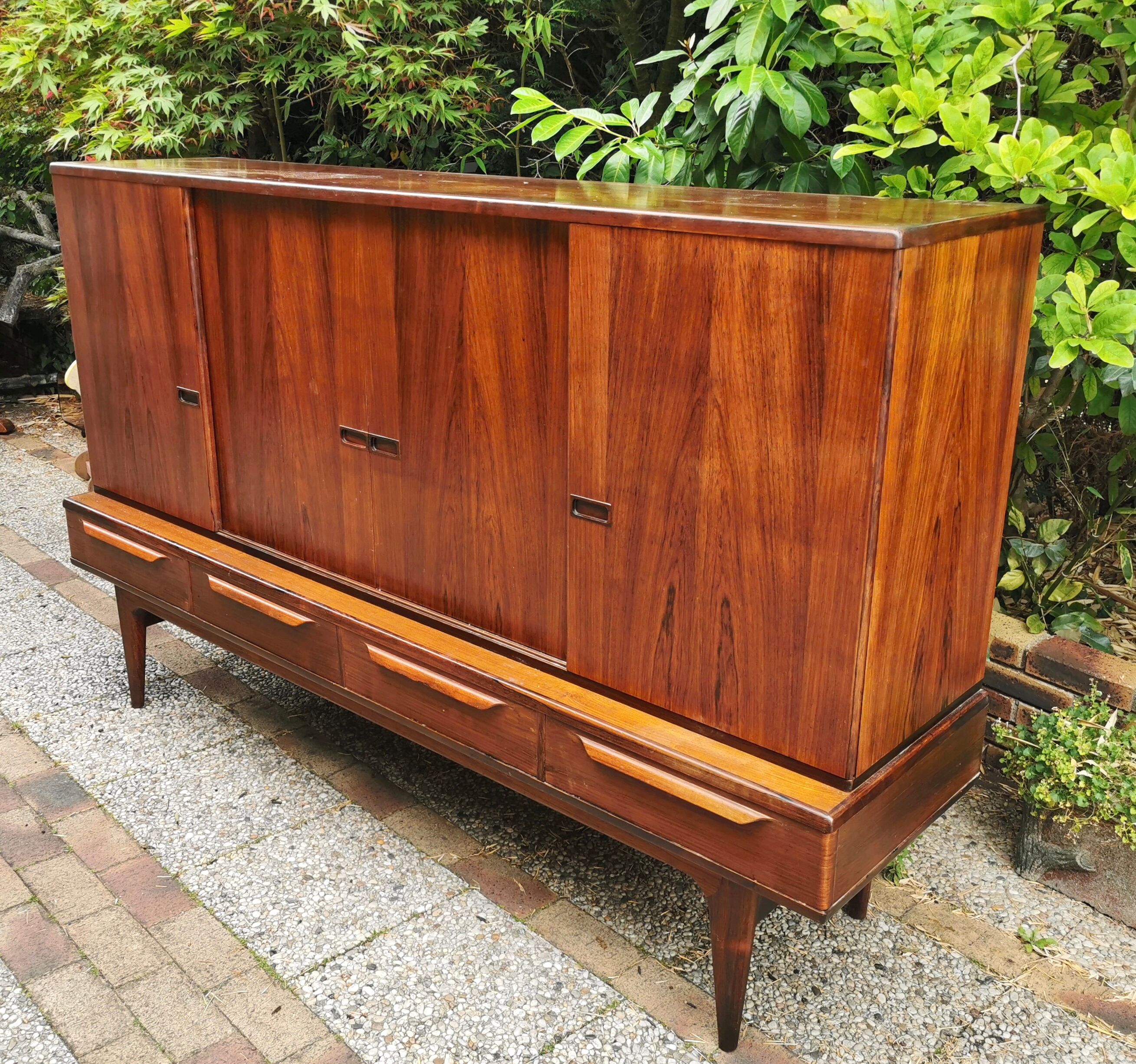 High sideboard in teak edited by Samcom for Johannes ANDERSEN