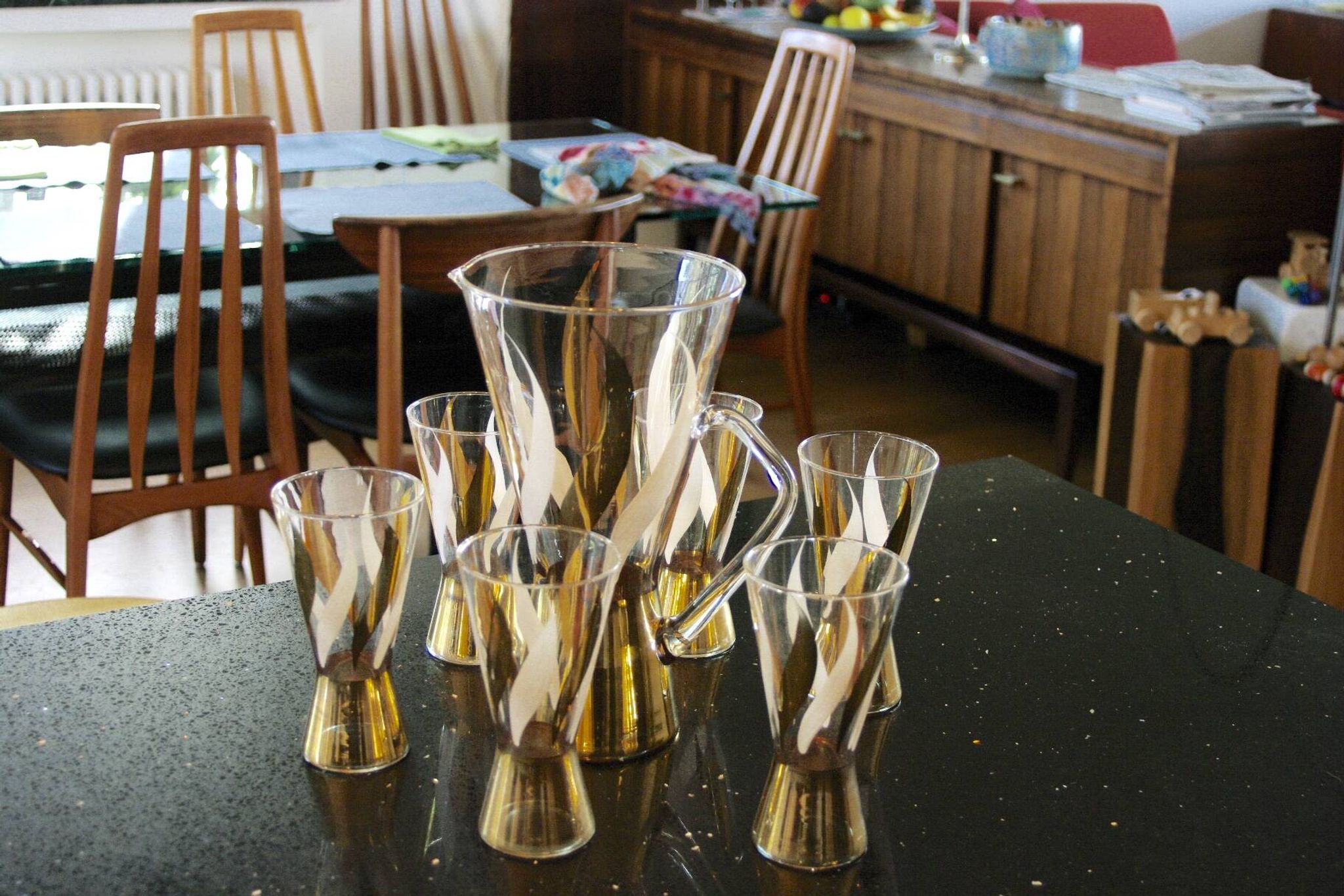 Service à orangeade vintage en verre décoré à l'or fin 1970